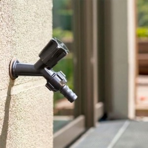 TORNEIRA JARDIM SLIM PRETA VIQUA